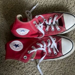 Red converse Men’s 5 women 7
